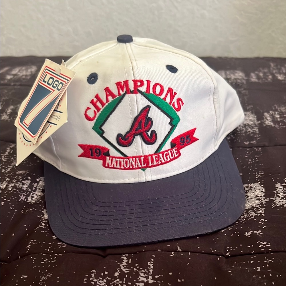 90s Braves Snapback NWT
